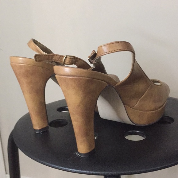 Madden Girl Chunky Heels - Picture 2 of 4